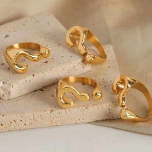 Elegant Gold Curved Open Band Ring
Adjustable 
Stainless Steel